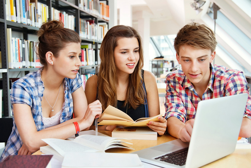 blog Image How to Learn About Universities as an International Student